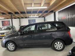 Kia Carens 2.0 CVVT vol